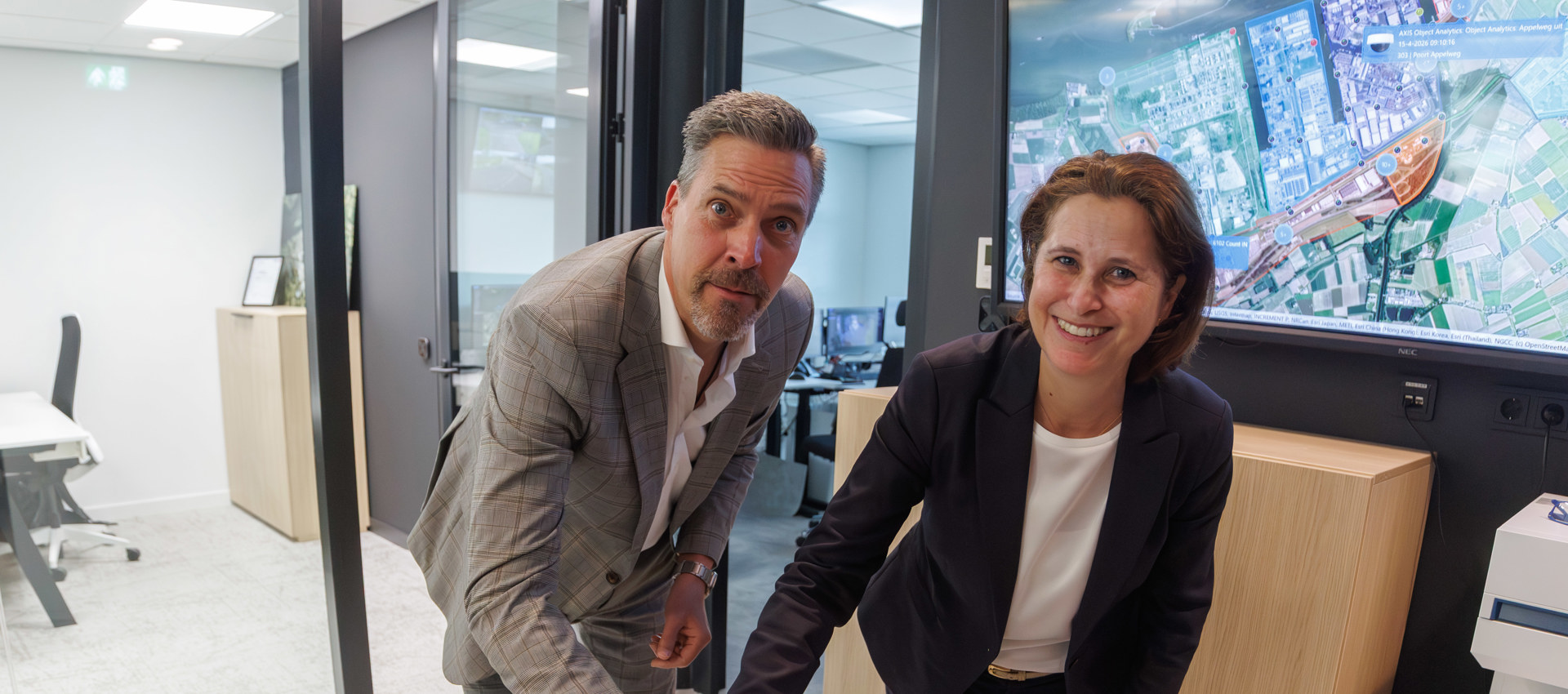 Aart-Jan Moerkerke en Marika Menschaar openenen vernieuwde HMCC