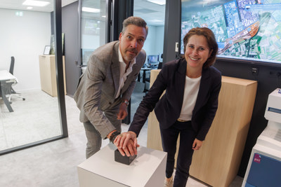 Aart-Jan Moerkerke en Marika Menschaar openenen vernieuwde HMCC